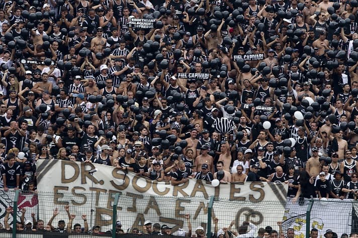 Homenagem para Sócrates e festa do título do Brasileirão 2011 - Corinthians 0 x 0 Palmeiras (4/12/2011)