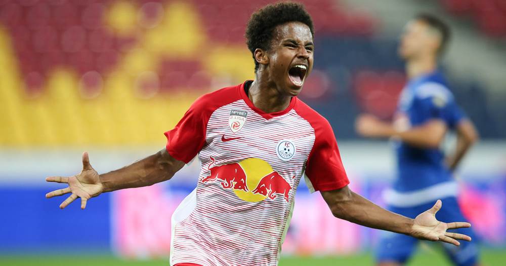 ESQUENTOU - O Liverpool e muitos outros clubes estão interessadas na contratação da promessa Karim Adeyemi, do RB Salzburg e que vai movimentar o mercado na próxima janela, segundo a "Sky Sports".