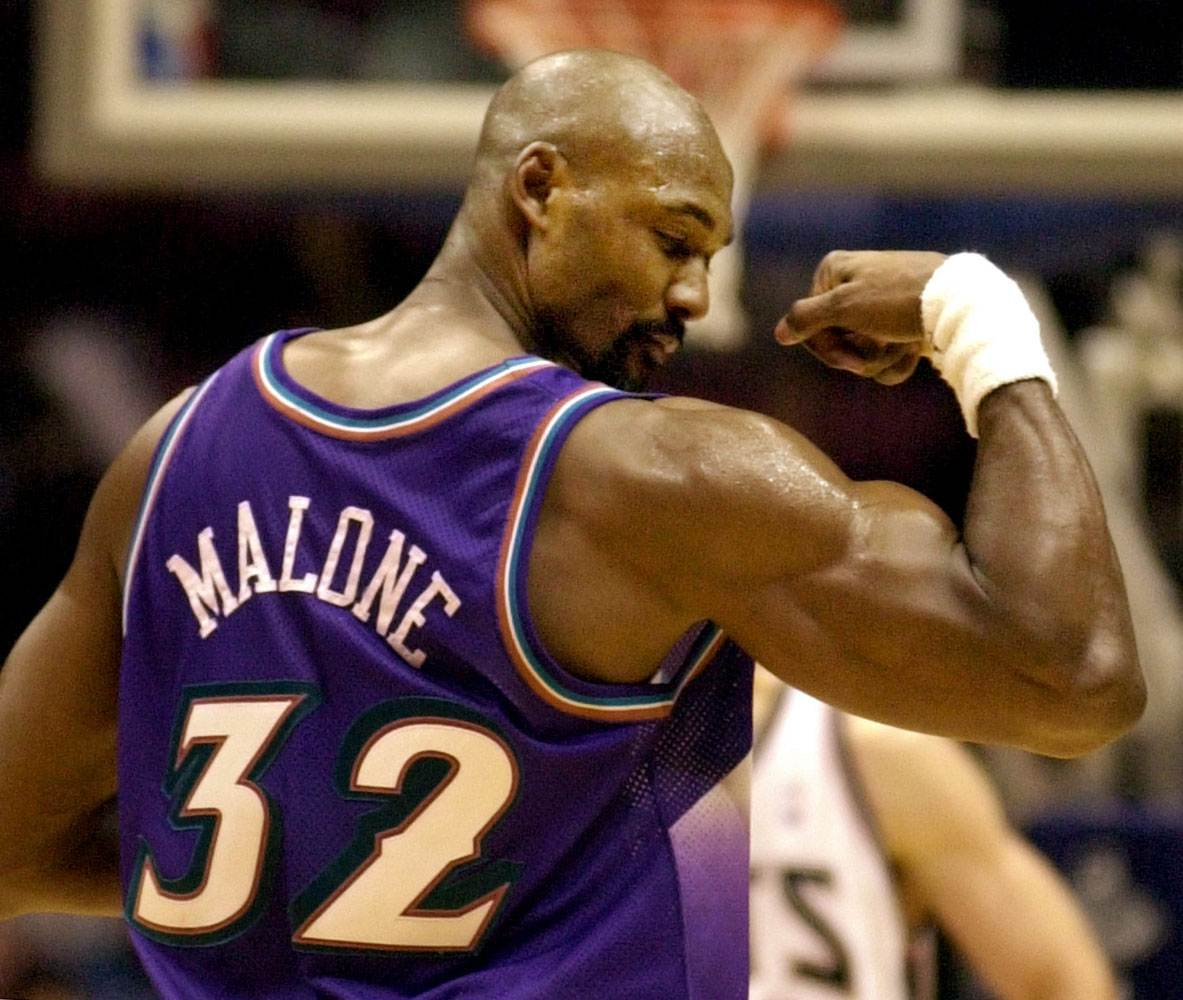 Karl Malone - O atleta ganhou o troféu de MVP nos anos de 1997 e 1999, e faz parte do grupo dos 50 melhores jogadores da história da NBA. Entretanto, o ala-pivô jamais venceu a NBA, sendo vice em 97 e 98 com a camisa do Utah Jazz e em 2004 pelo Lakers