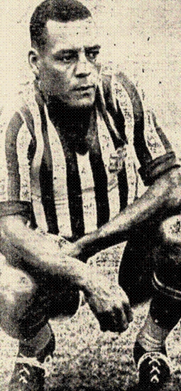 Ladislau da Guia - Irmão do craque Domingos da Guia e tio de Ademir da Guia, o ex-jogador é o maior artilheiro da história do Bangu com  229 gols em 333 jogos. Além disso, estava presente no elenco campeão do Campeonato Carioca: 1933, o primeiro a ser disputado por equipes profissionais.