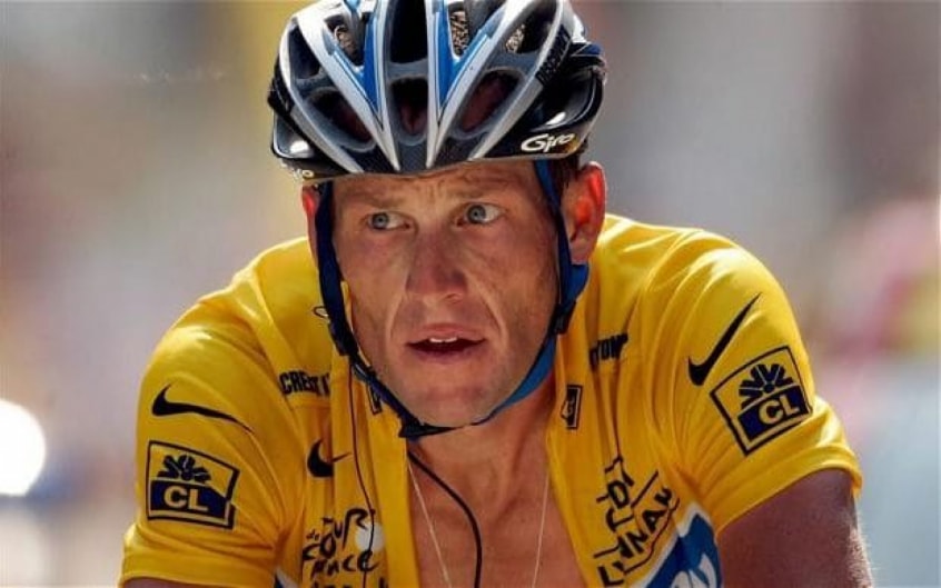 Lance Armstrong - O ciclista heptacampeão do Tour de France teve um dos casos de maior repercussão relacionado ao doping. Em 2009, quando voltou de um período de aposentadoria, ele sofreu acusações de doping. O ex-ciclista americano acabou banido do esporte em 2012 pela Usada (Agência Americana Anti-Doping), que comprovou o uso de substâncias ilícitas por Armstrong enquanto competia.
