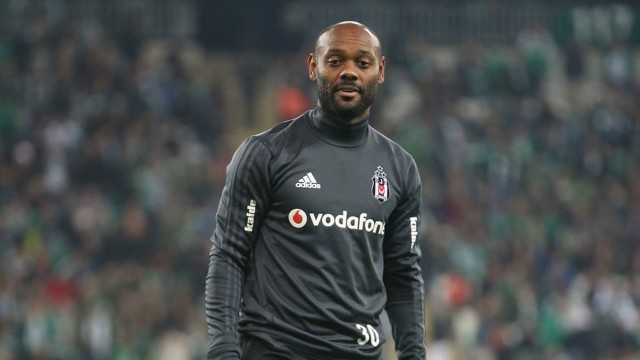 Vagner Love também recorreu à Justiça para deixar o Besiktas. Ele cobrou o time turco por não pagar seus salários. 