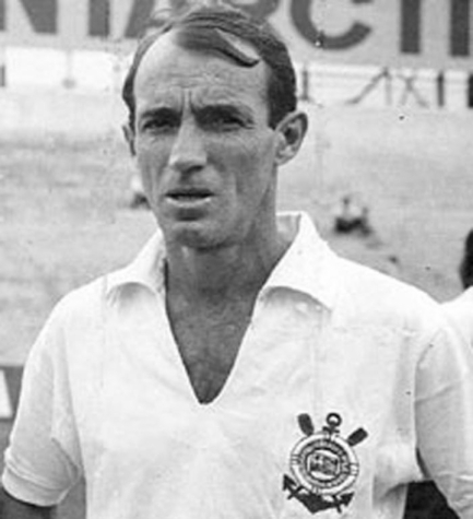 Títulos conquistados por Luizinho no Timão - Torneio Rio-São Paulo (1950, 1953 e 1954) e Paulistão (1951, 1952 e 1954)