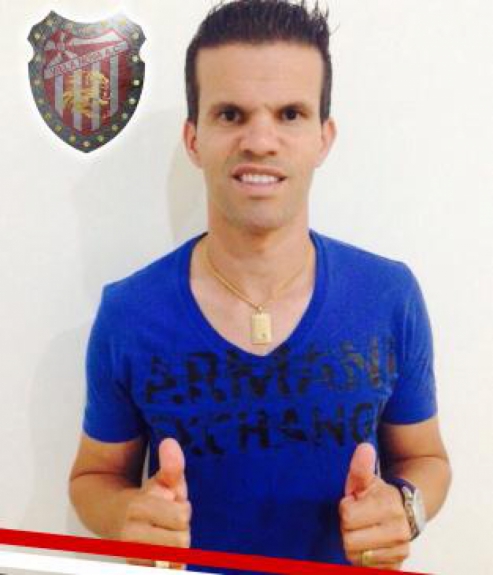 WALTER MINHOCA - O ex-jogador, atualmente com 38 anos, passou pelo Flamengo, Cruzeiro entre outros grandes do futebol nacional. 