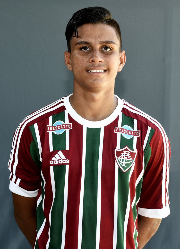 Nascimento (20 anos) - Criado no Fluminense desde 2015, o meia integrou o banco de reservas em alguns jogos de 2020, mas não chegou a entrar. Tem contrato até junho de 2021.