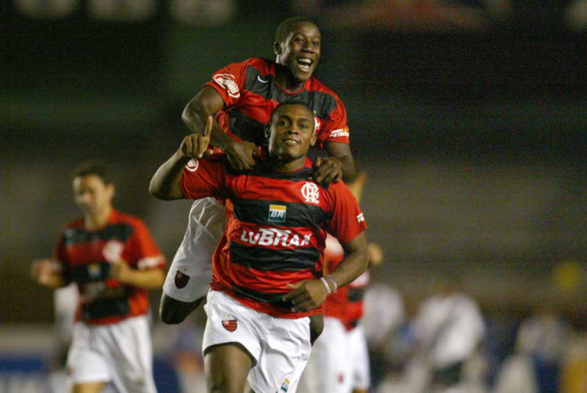 2006 - No ano em que o Fla levou a Copa do Brasil, fez feio no Brasileiro. Com 28 jogos, tinha apenas 36 pontos e estava em 14º. Se despediu da competição com 52 pontos e em 11º lugar. 