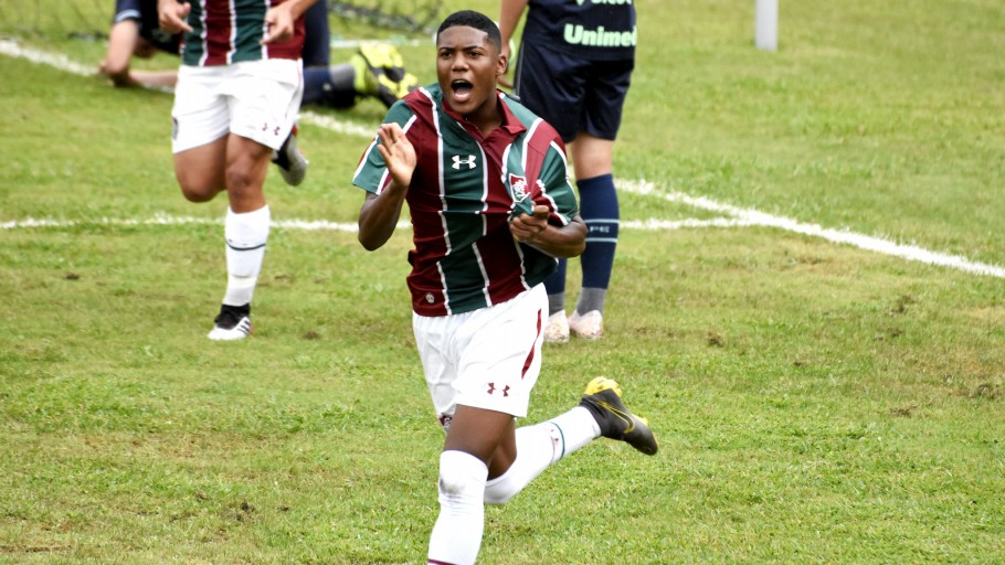 Paulo Victor (20 anos) - Criado no Fluminense e com passagem pelo Ceará, o jogador retornou neste ano e ficou na reserva em cinco jogos, mas não entrou. Contrato até dezembro de 2022.