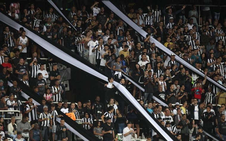 Botafogo - R$ 7.983.710,70 (média de R$ 420.195,30 por jogo)