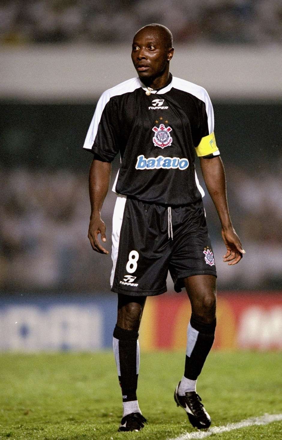 Durante o Mundial de 2000, o Corinthians usou uniformes alternativos.