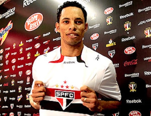 Samuel - chegou em maio de 2010 após passagem pelo Joinville e deixou o clube em janeiro de 2011. Jogou apenas oito jogos no período. Atualmente defende o Taubaté.
