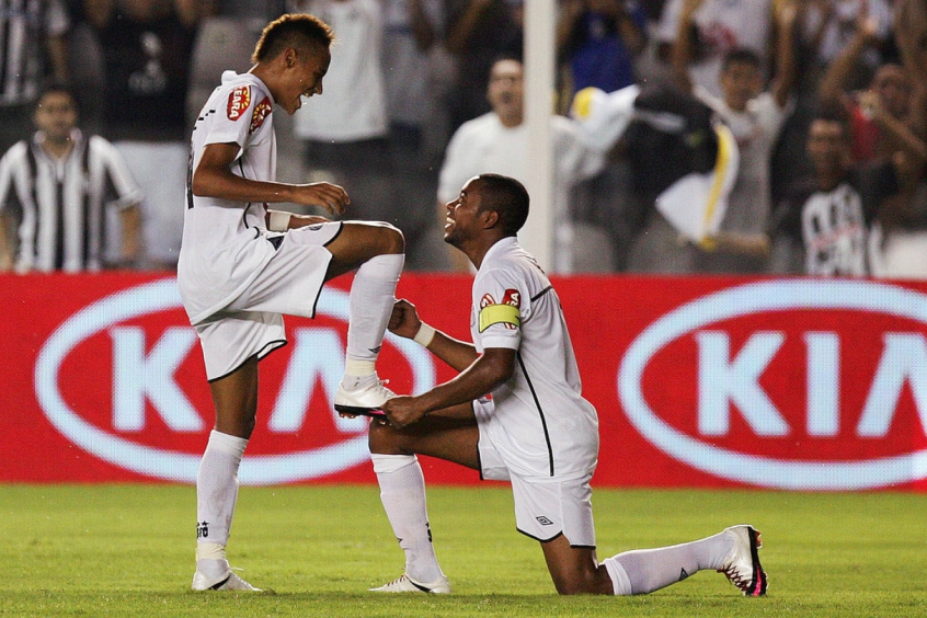 COPA DO BRASIL 2010 - À época, Neymar formava dupla com Paulo Henrique Ganso, dois talentos do futebol brasileiro que usaram e abusaram da habilidade em campo. A equipe ainda contava com Robinho. O artilheiro do time na competição foi Neymar, que tinha apenas 18 anos até então. Foram 11 gols no total.