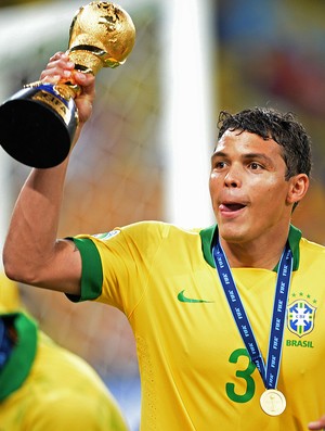 Thiago Silva - Um dos mais experientes da lista, o zagueiro Thiago Silva também soma 3 gols com o treinador.