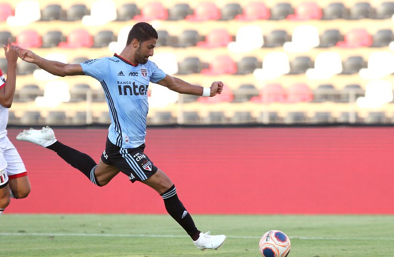 Tréllez, centroavante colombiano do São Paulo, tem contrato até dezembro de 2021. Em 2019, foi emprestado ao Internacional, mas acabou não se firmando.