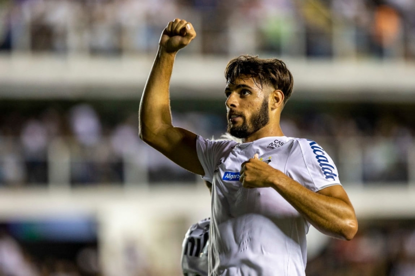 Yuri Alberto - Autor do hat-trick contra o São Paulo, o jovem, que tem 10 gols no Brasileirão, era pouco usado pelo Santos e exigiu ser negociado. O Internacional apareceu com uma proposta e levou o atacante.