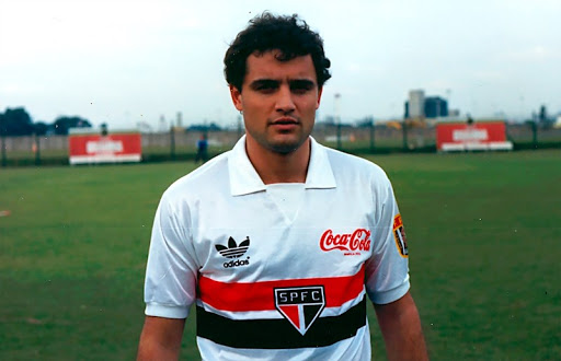 DIEGO AGUIRRE - Técnico do Tricolor em 2018, foi atacante do clube no segundo semestre de 1990 e marcou sete gols em 17 partidas, o suficiente para ser um dos goleadores do elenco na temporada.