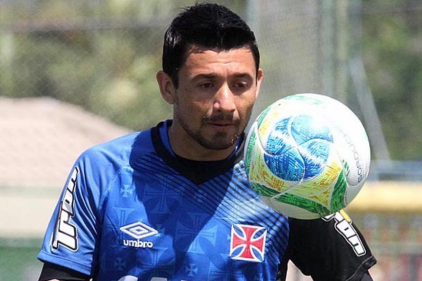 Aranda - O paraguaio chegou junto com o goleiro Martín Silva, mas não teve o mesmo sucesso e ficou pouco tempo no clube.