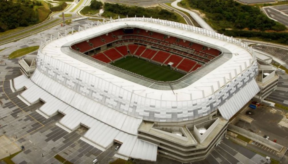 Arena Pernambuco - localizada em Recife, Pernambuco. Capacidade: 44.300 espectadores.