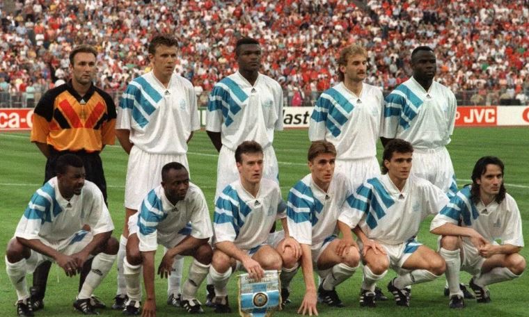 Olympique de Marseille - 1 título (1992–93).