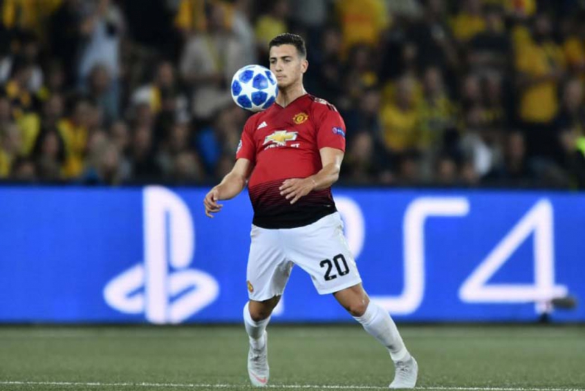 FECHADO - Através de suas redes sociais, O Manchester United confirmou a saída de Diogo Dalot para o Milan, por empréstimo de um ano.