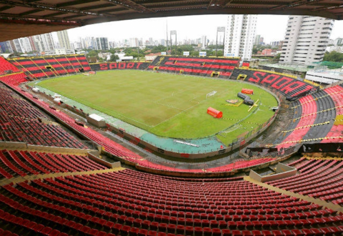 A Ilha do Retiro, localizada em Recife, é a casa do Sport. Com quase 83 anos, o estádio foi palco de partida da Copa de 50, de goleada histórica do Leão na Libertadores de 88, Copa do Brasil, Copa do Nordeste...