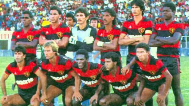 Flamengo e Internacional decidiram boicotar o quadrangular final. Com isto, Sport e Guarani fizeram a final do Brasileiro de 1987 no início de 1988, nos moldes planejados pela CBF. Após o empate em 1 a 1 em Campinas, Marco Antônio fez o gol do título leonino na Ilha do Retiro na final. O Sport tinha como destaques os meias Ribamar  e Robertinho (ex-Flamengo), o atacante Nando, o lateral Zé Carlos Macaé, o zagueiro Estevam, o veterano goleiro Leão e, curiosamente, também contava com um meio-campista chamado Zico.