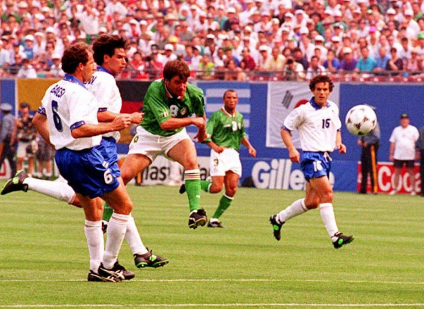 A Itália teve um início marcado por percalços: perdeu por 1 a 0 para a Irlanda, bateu a Noruega por 1 a 0 e garantiu sua vaga na terceira colocação do grupo após empatar com o México em 1 a 1.