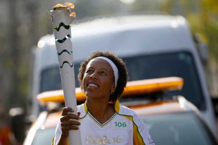 Janete - Participou da melhor geração do basquete feminino brasileiro, prata nos Jogos Olímpicos de Atlanta, em 1996. Todavia, nunca conseguiu uma medalha de ouro no torneio.