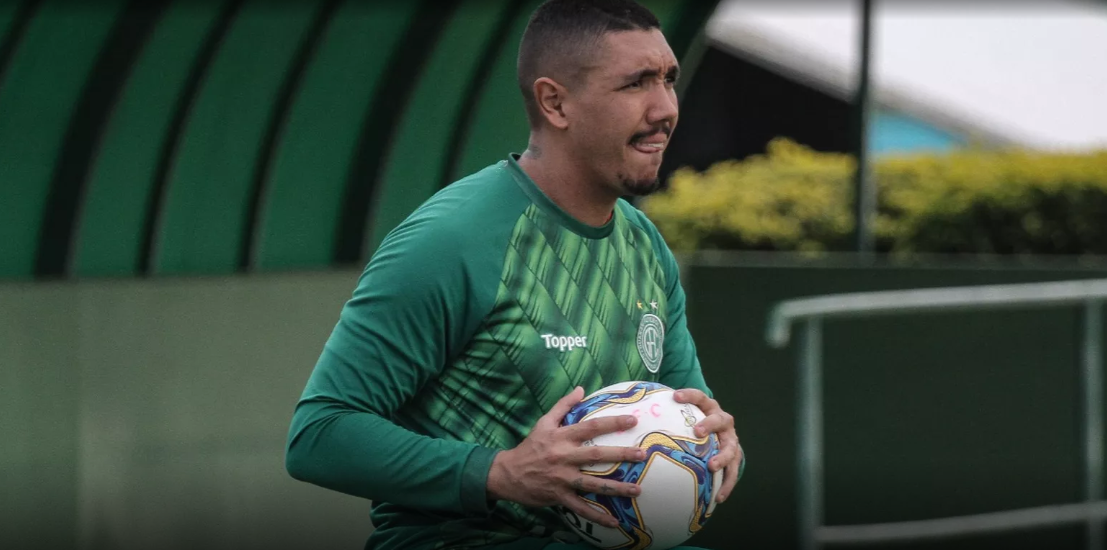 Jefferson Paulino - O goleiro do Guarani mostrou bons momentos na meta bugrina. Com 28 anos, ele já jogou no São Bernardo, Audax Rio e Bangu.