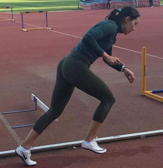 A mexicana Mariana Arceo, do atletismo, também está com coronavírus.