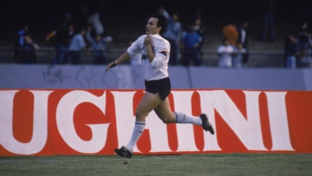 Neto - Craque do primeiro título brasileiro do Corinthians, em 1990, ele era o melhor jogador que atuava no país na época, mas foi esquecido por Lazaroni, então técnico da Seleção.