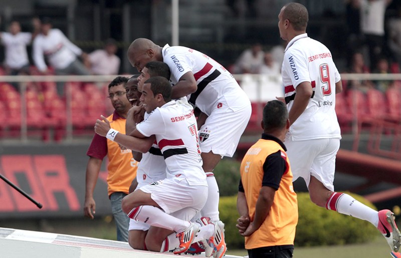 2012 - São Paulo 3 x 0 Palmeiras - Antes de ser rebaixado no Brasileirão 2012, o Palmeiras levou um chocolate no Morumbi: gols de Luis Fabiano (2) e Denilson, em um chute quase do meio de campo.