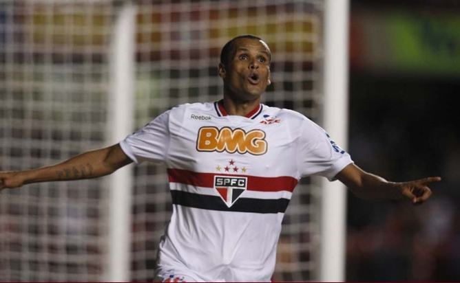 Já no final da carreira, em 2011, Rivaldo jogou pelo São Paulo, disputando 46 partidas e marcando 7 gols.