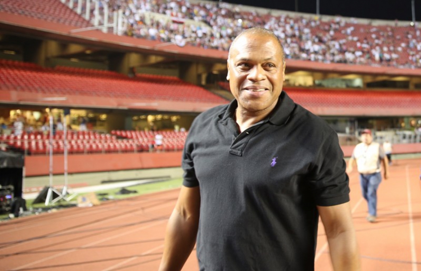 Ronaldão: forte zagueiro na época, ainda defendeu as camisas de Flamengo, Santos e Seleção Brasileira antes de se aposentar. É consultor técnico desde 2006.