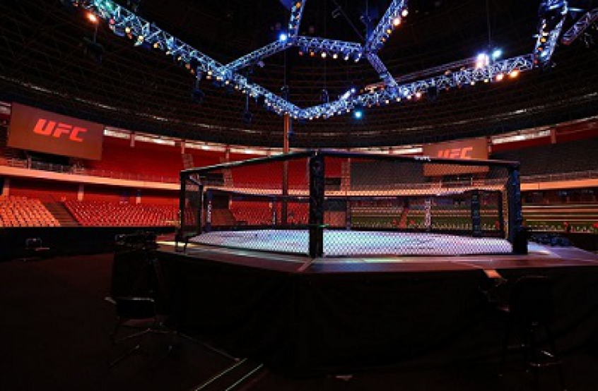 O UFC anunciou a realização do UFC 249 no dia 9 de maio, em Jacksonville, na Flórida, com portões fechados. Serão três eventos seguidos na VyStar Veterans Memorial Arena de Jacksonville: além do 249, do dia 9 de maio, a organização fará cards em 13 e 16 de maio no local.  O evento ocorreria no último dia 18 de abril e foi cancelado com pouco mais de uma semana de antecedência. A luta principal continua sendo a disputa do cinturão interino dos pesos-leves, entre Tony Ferguson e Justin Gaethje.