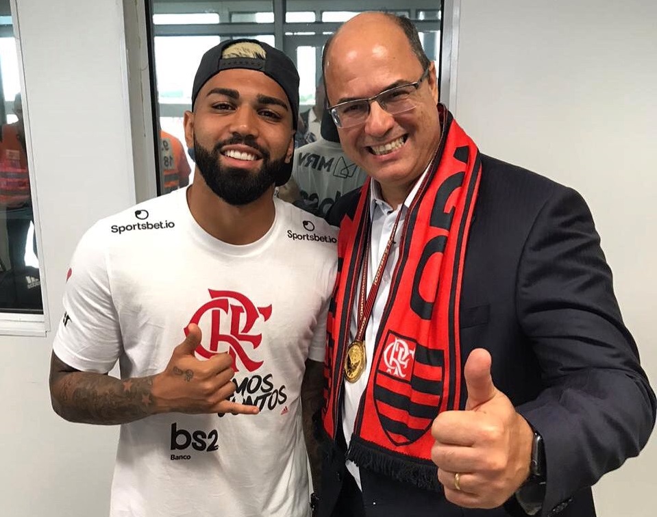 Após a reação de Gabigol viralizar nas redes sociais, o governador usou a sua conta nas redes sociais para exaltar o atacante: 'O homem do jogo!'  