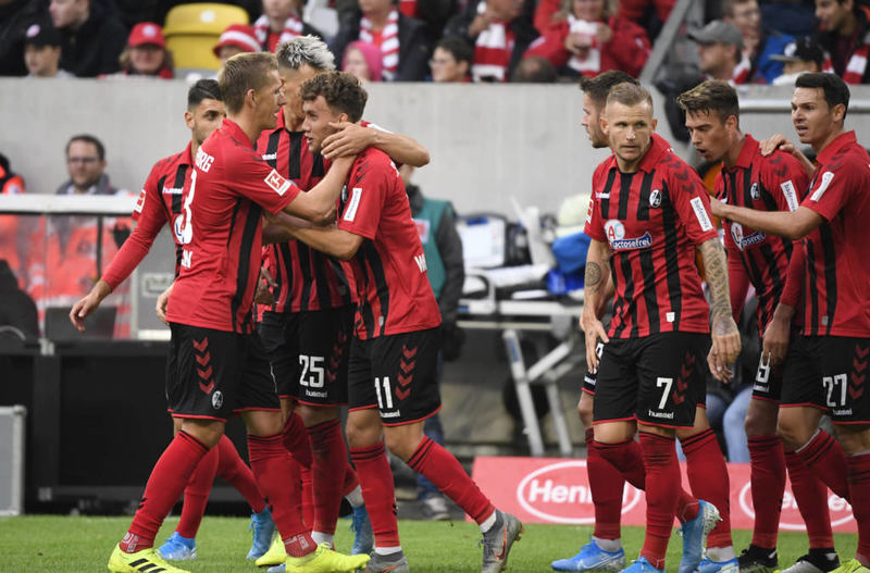 Freiburg - Pontos: 36  / Jogos: 25 / Vitórias:10 / Empates: 6 / Derrotas: 9 / Gols: 34