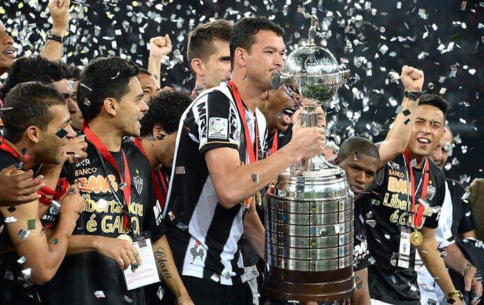 Atlético-MG x Olimpia  final da Libertadores-2013 (domingo, 16h Tv Globo Minas) - Os mineiros poderão relembrar como foi o título histórico do Galo de Ronaldinho & Cia.