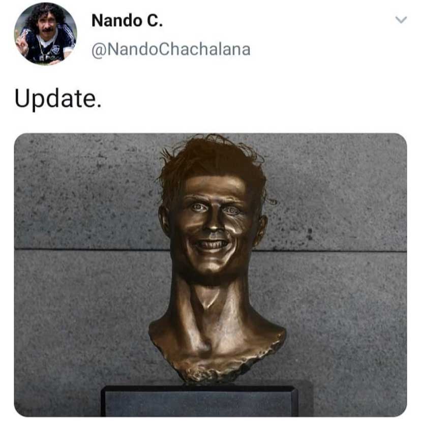 Internautas fazem memes com foto postada por Cristiano Ronaldo mostrando o novo corte de cabelo