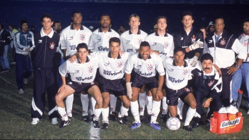 Jogo de ida da final de 1995: Corinthians 2 x 1 Grêmio - Na volta, o Corinthians venceu por 1 a 0 e foi campeão.