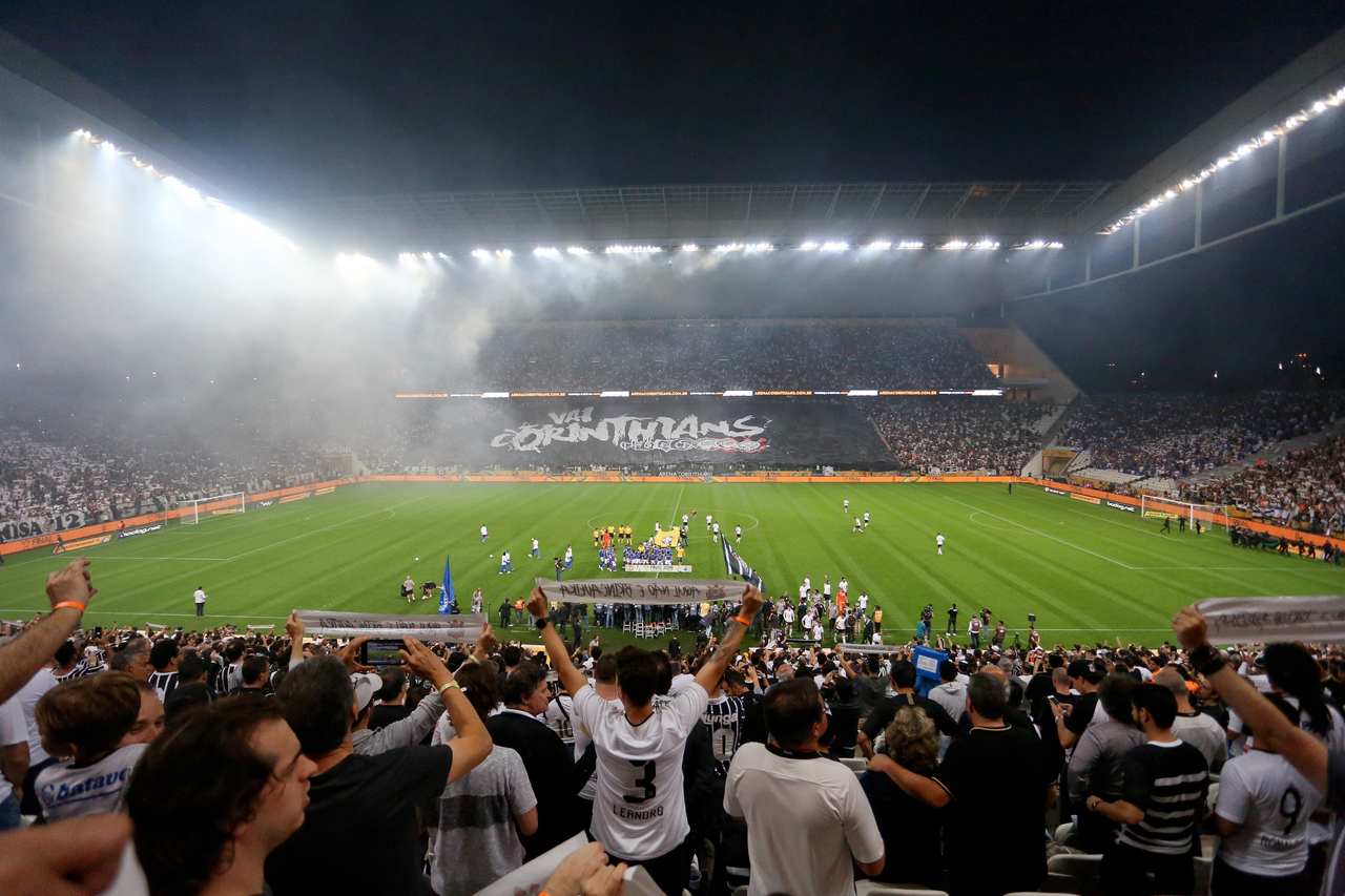 Corinthians 1 x 2 Cruzeiro - final da Copa do Brasil de 2018 (jogo de volta) - 27 de outubro de 2018 - (Timão derrotado, porque já havia perdido por 1 a 0 o jogo de ida, em BH)