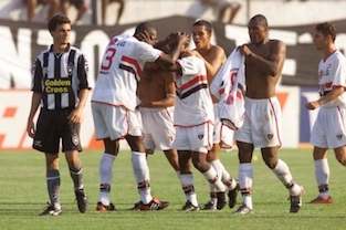 O Caio Martins também foi o palco de um dos dias mais tristes da história alvinegra. Em um jogo dramático, o Botafogo foi derrotado, por 1 a 0, pelo São Paulo, na última rodada do Campeonato Brasileiro de 2002, e viveu o primeiro rebaixamento para a Série B.