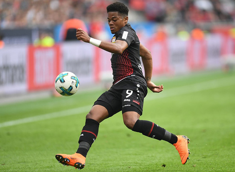 ESQUENTOU - Segundo o jornal "Daily Mail", Tottenham, Everton, Manchester United e Arsenal estão de olho no jovem ponta Leon Bailey, do Bayer Leverkusen, avaliado em 36 milhões de libras.