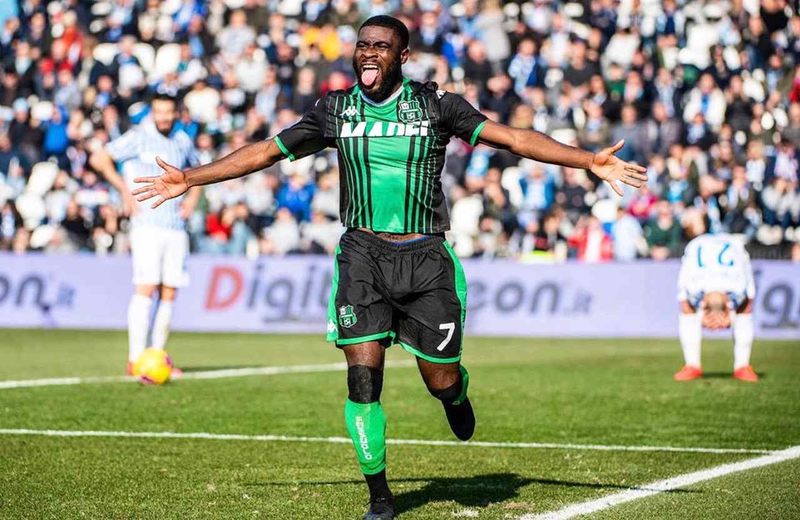 MORNO - Jeremie Boga é o novo alvo da Juventus. De acordo com a 'Sky Sport Itália', o Chelsea desistiu da cláusula de recompra do atacante e a equipe de Turim deseja contar com o jogador. Boga está no Sassuolo há quase dois anos. Os Blues mantiveram uma opção em seu contrato para recomprar o jovem posteriormente, mas não a exercerão. 