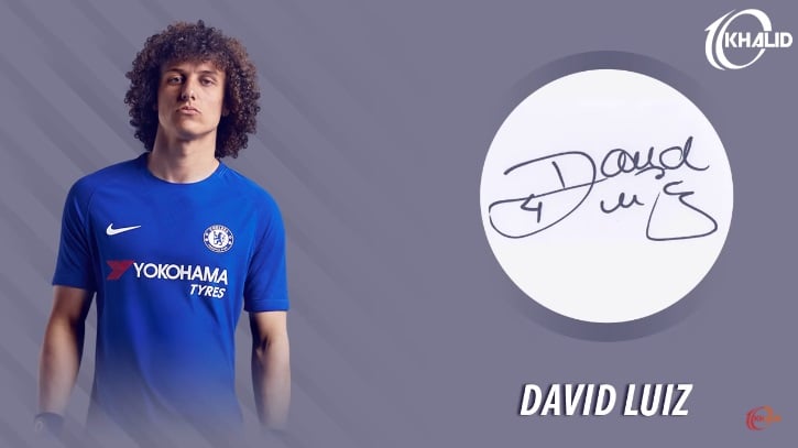 Jogadores e seus respectivos autógrafos: David Luiz