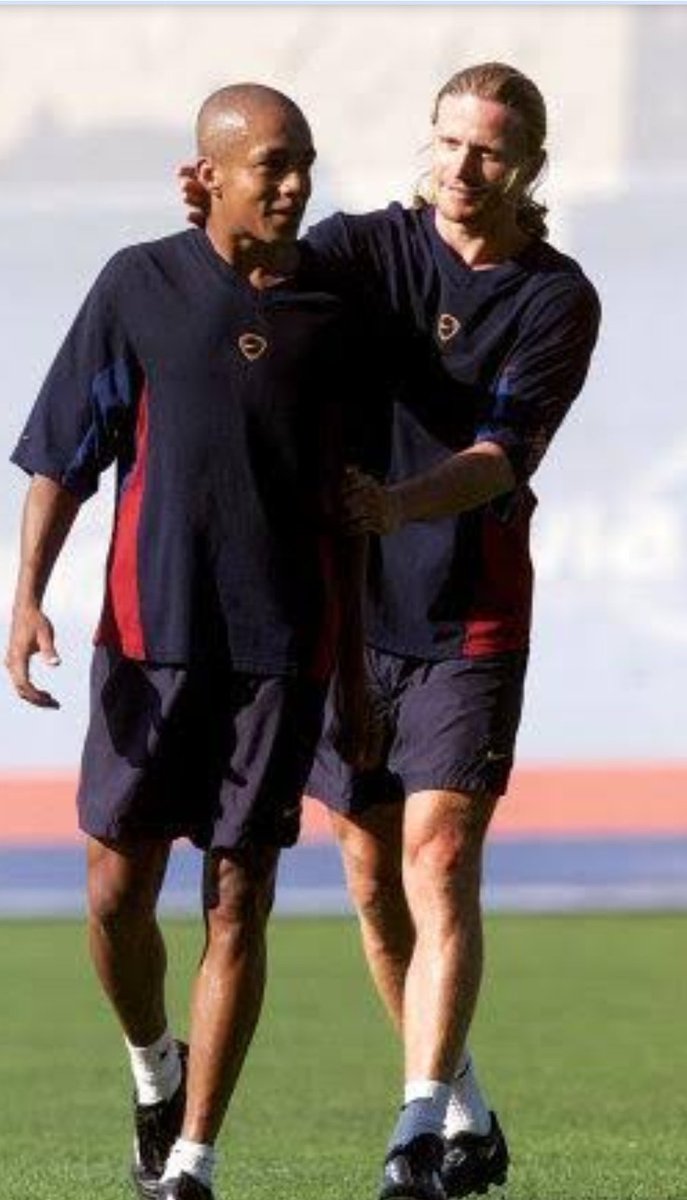 Triguinho - Revelado na base do Guaratinguetá, foi indicado, em 2000, pelo ídolo Rivaldo ao clube catalão. Jogou apenas um amistoso.