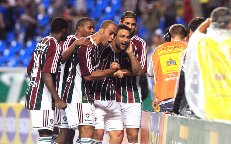 Quatro gols: ainda em 2011, no dia 16 de novembro, o Fluminense encarou o Grêmio no Maracanã e contou com noite inspirada de Fred. Na vitória por 5 a 4, o capitão marcou quatro vezes. Naquele ano, o camisa 9 ainda se tornou o maior artilheiro do Fluminense em uma única edição do Campeonato Brasileiro.