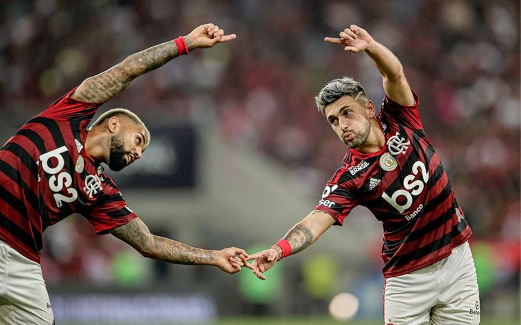 Gabigol já celebrou gols pelo Flamengo com alusão aos movimentos de fusão, do Dragon Ball Z, em parceria com Arrascaeta, outro fã do desenho animado.