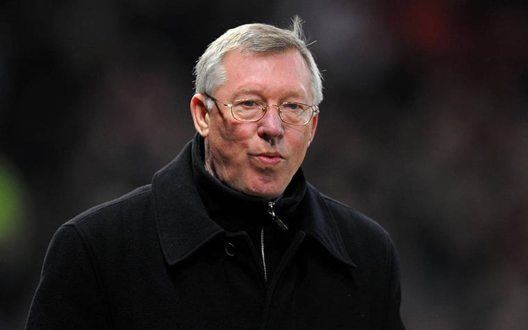 Alex Ferguson - maior treinador da história do Manchester United, Alex Ferguson conquistou duas Champions League pela equipe. Hoje está aposentado.