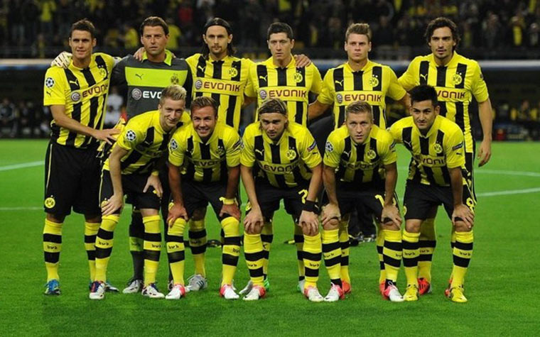 12º: Borussia Dortmund - 196 pontos - 122 jogos