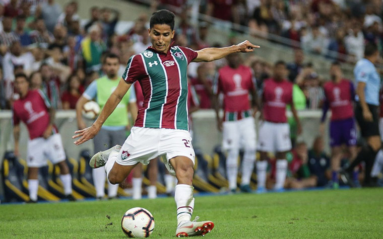 Igor Julião, lateral-esquerdo do Fluminense, é um dos atletas mais ativos nas redes sociais quando o assunto é política. O jogador tricolor é crítico da gestão do presidente Jair Bolsonaro.